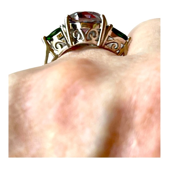 8 ct Mystic Topaz with side 1 ct Diopside stones with glimmer! Size 8. OOAK! - Picture 2 of 15